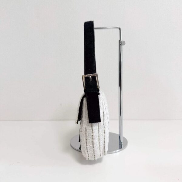 pic_e3f0f677-da77-4c99-9c02-e9f5e934e544 Authentic Fendi Baguette Beads Embroidery Shouleder Bag Pre-Owned - Luxury Pre-Owned Designer Bag