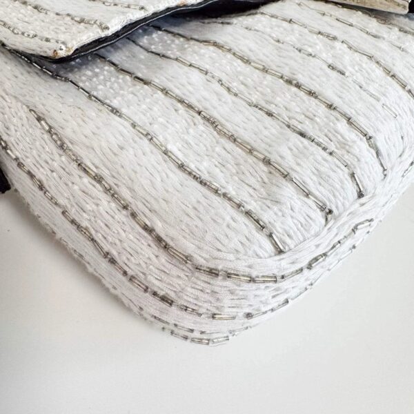 pic_fa6455e8-e344-4934-a87e-ce117e044c57 Authentic Fendi Baguette Beads Embroidery Shouleder Bag Pre-Owned - Luxury Pre-Owned Designer Bag